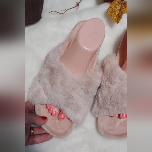 New condition sleeper shoes for women size 10 - Picture 2 of 6